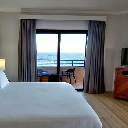 ホテル ラディソン ブル リゾート、マルタ サン ジュリアンズ